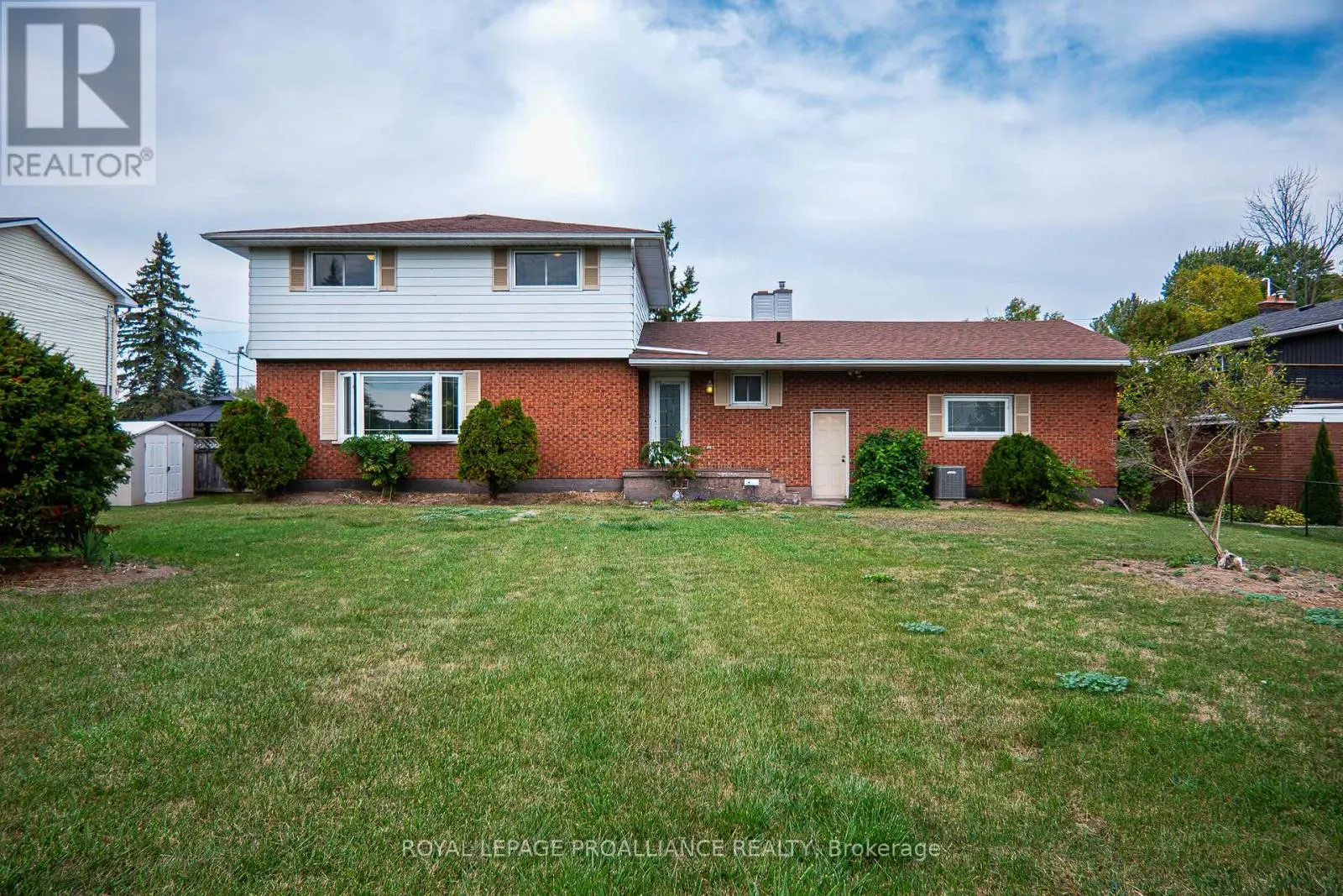16 COUNTRY CLUB DRIVE