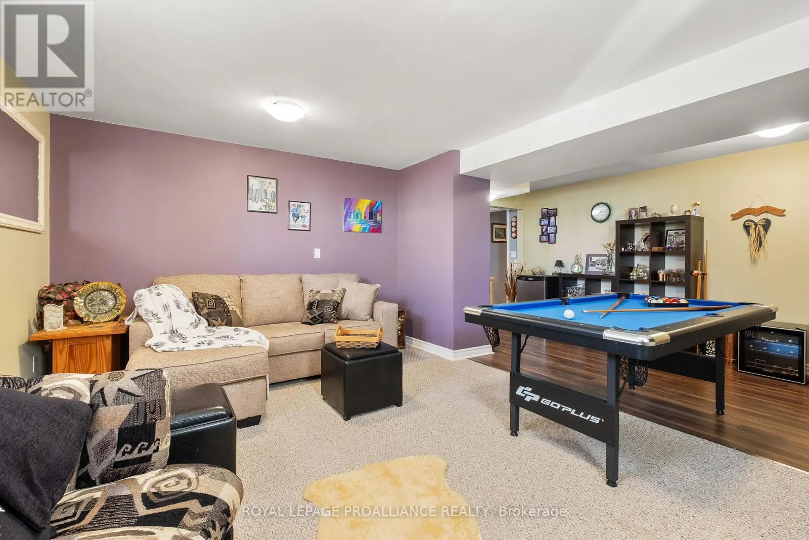 2535 CASTLEHILL DRIVE