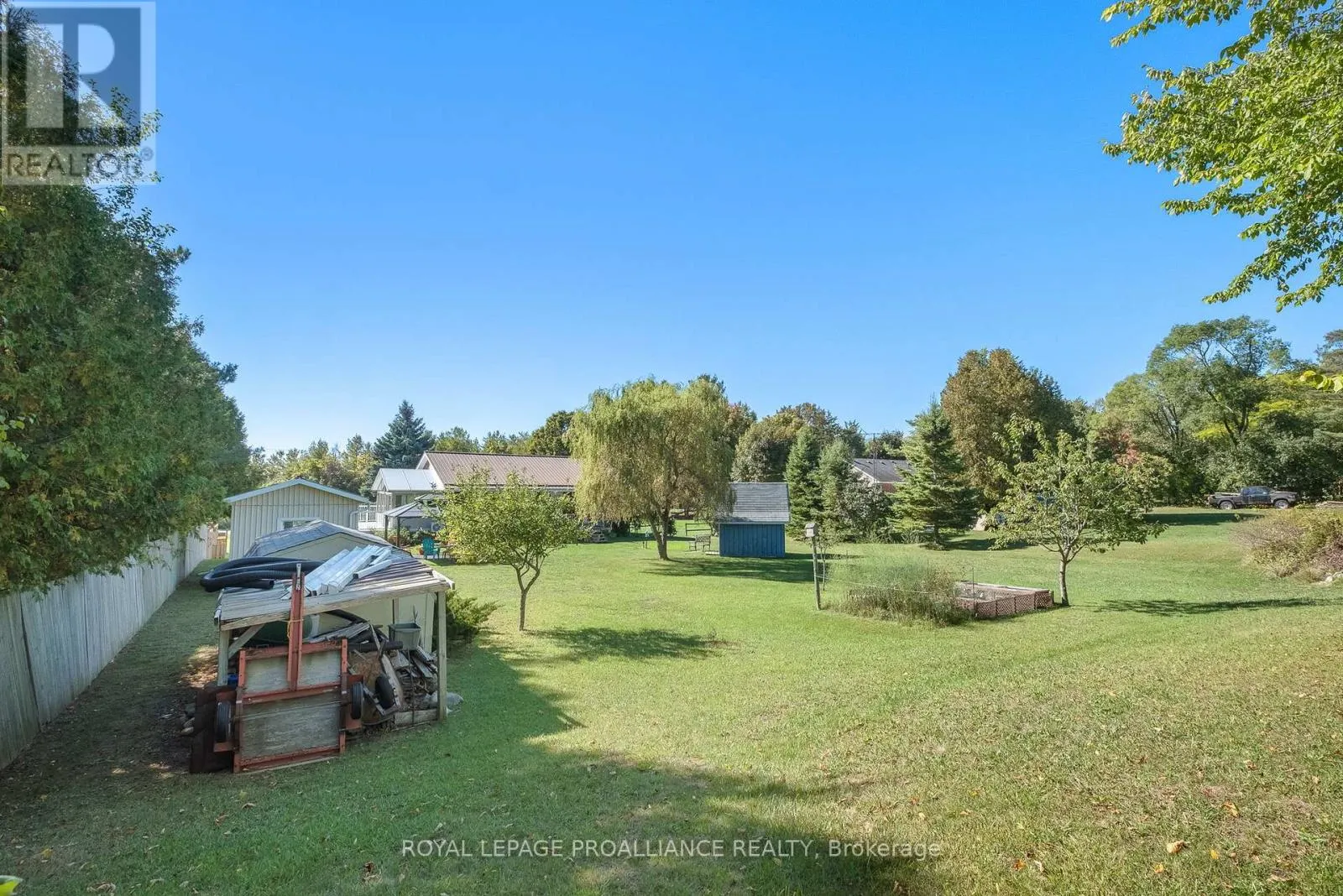 2535 CASTLEHILL DRIVE