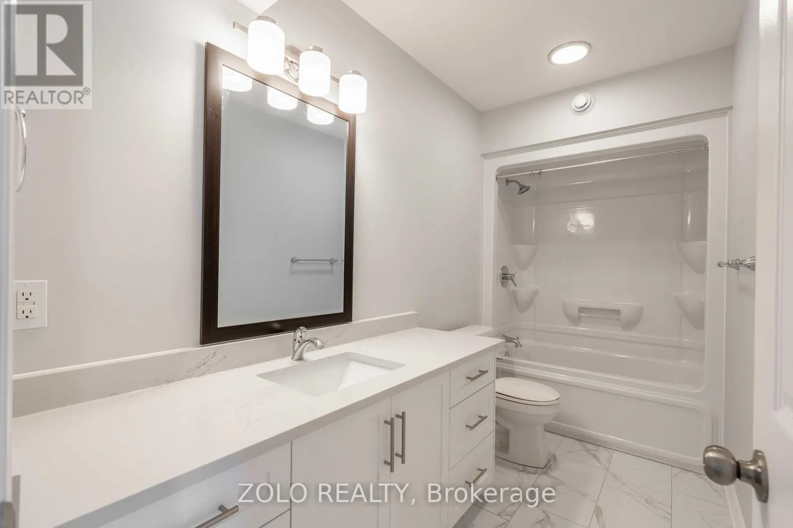 220/220A RUBY DRIVE