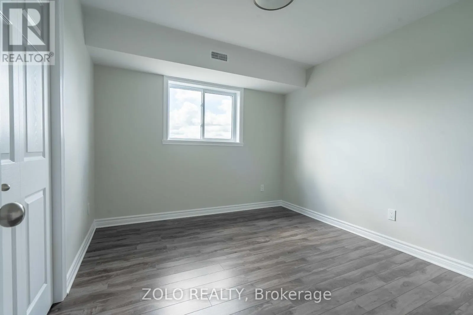 220/220A RUBY DRIVE