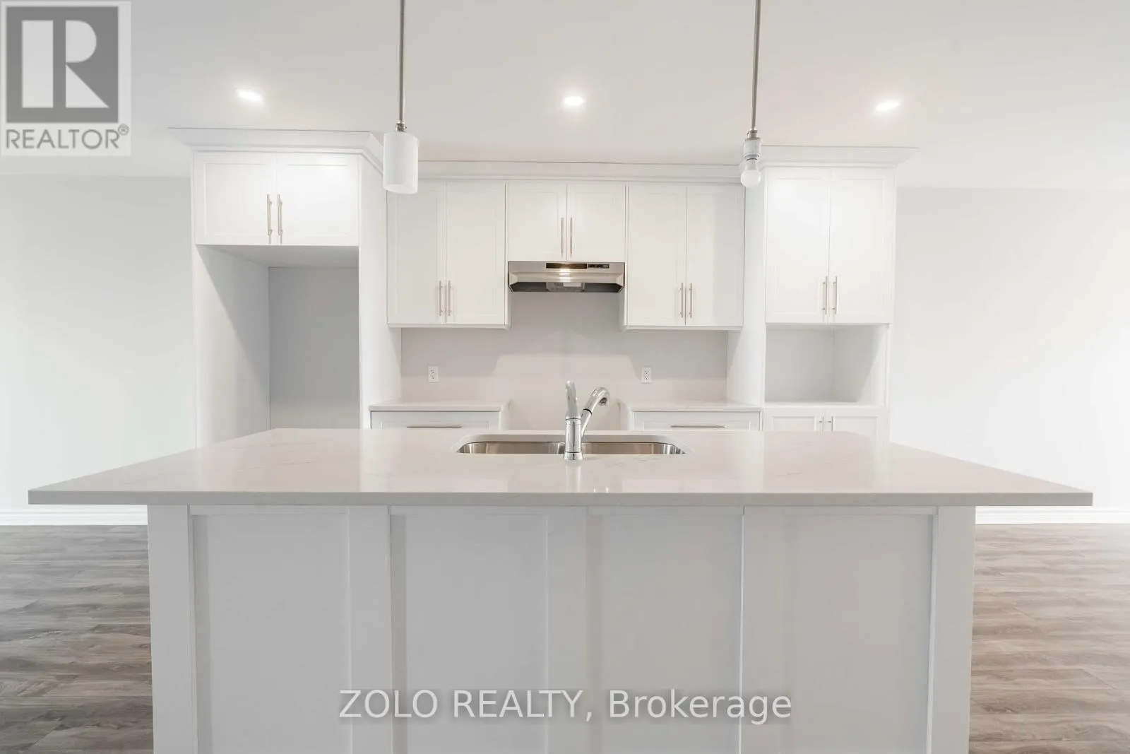 220/220A RUBY DRIVE