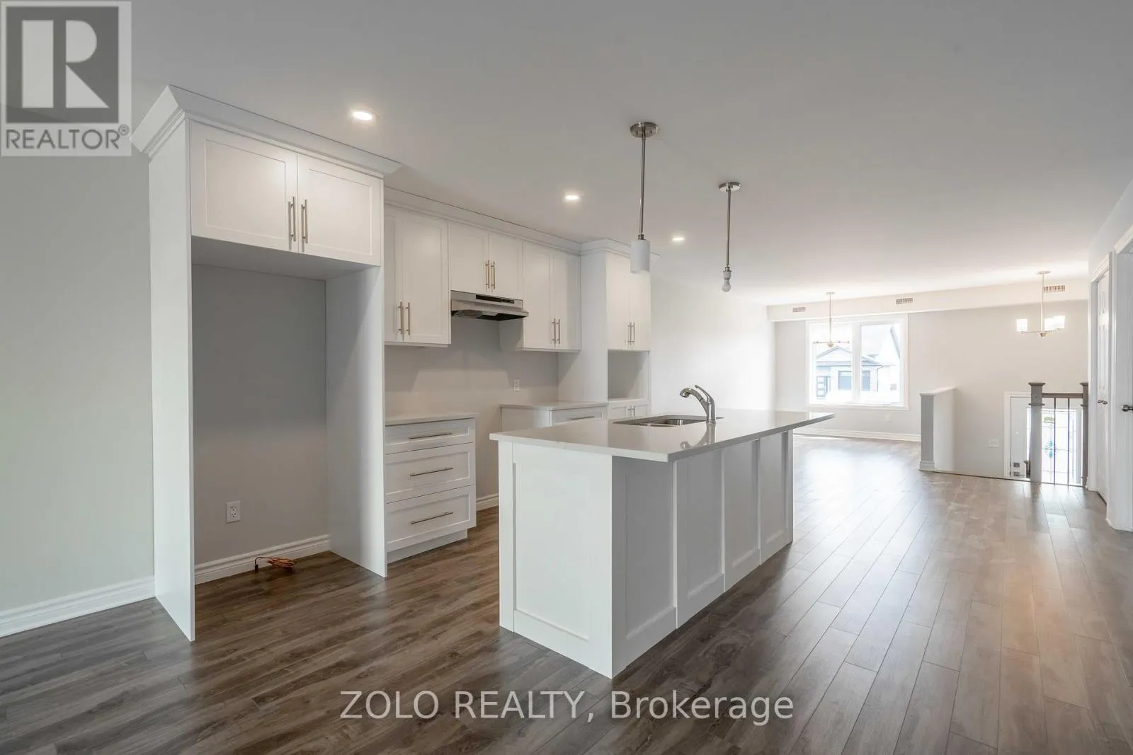 220/220A RUBY DRIVE