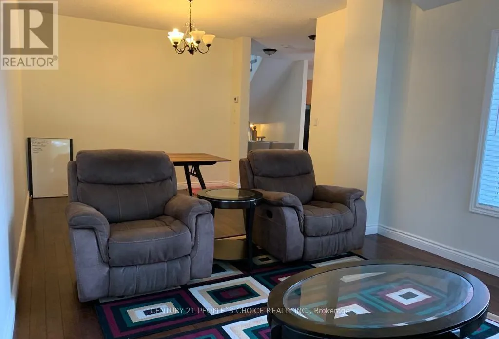 4 - 100 BEDDOE DRIVE