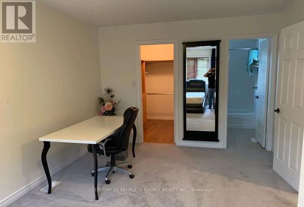 4 - 100 BEDDOE DRIVE