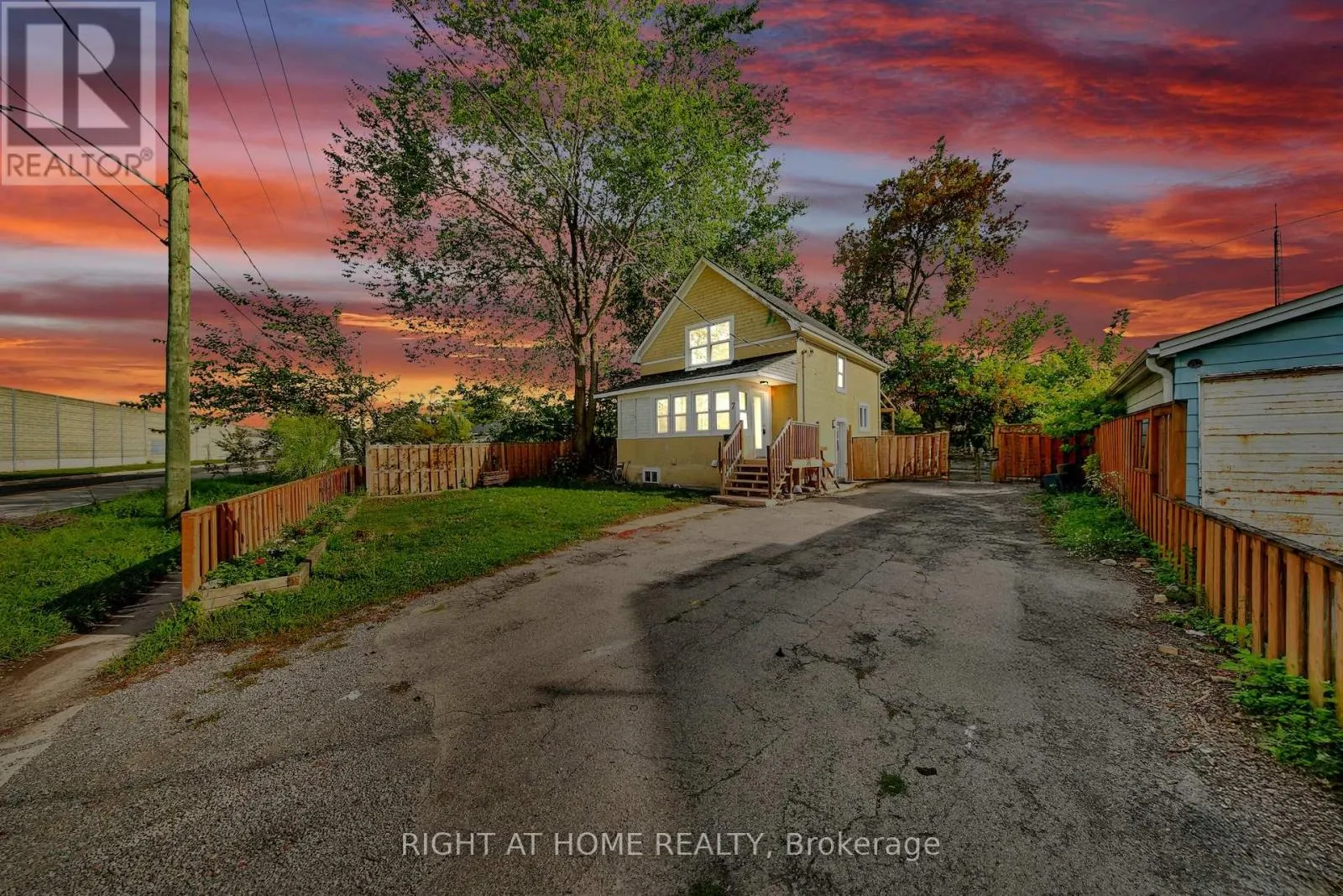 7 MAYWOOD AVENUE