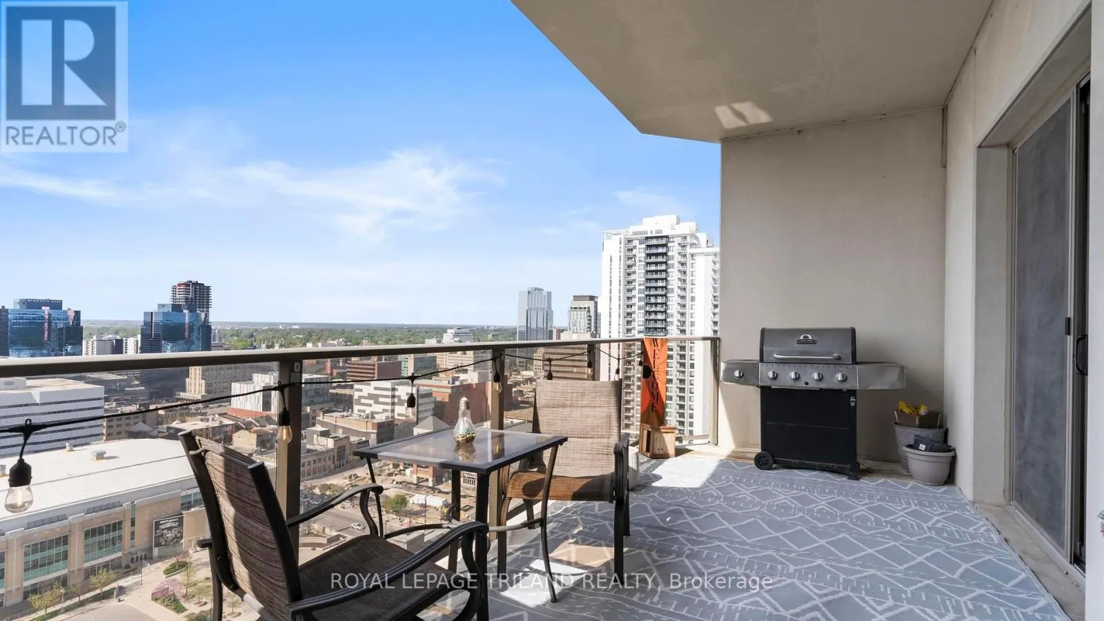2303 - 330 RIDOUT STREET N, #2303