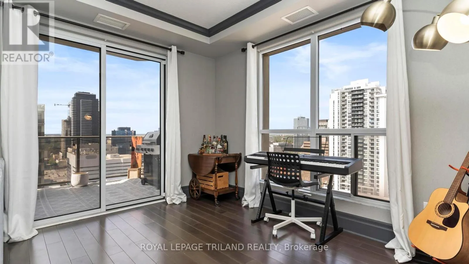 2303 - 330 RIDOUT STREET N, #2303
