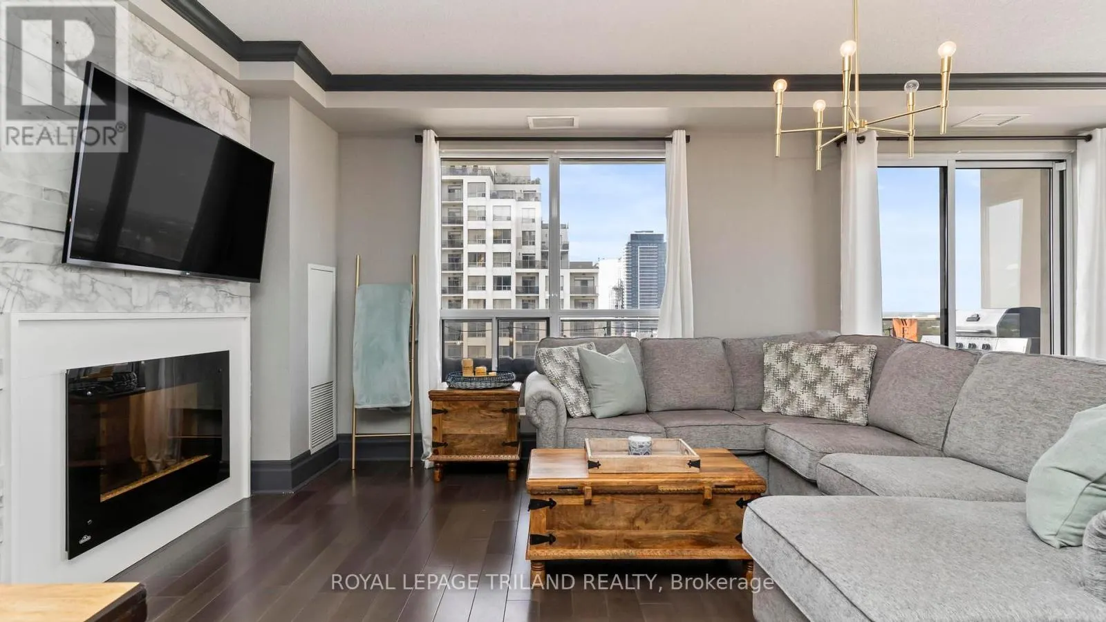 2303 - 330 RIDOUT STREET N, #2303