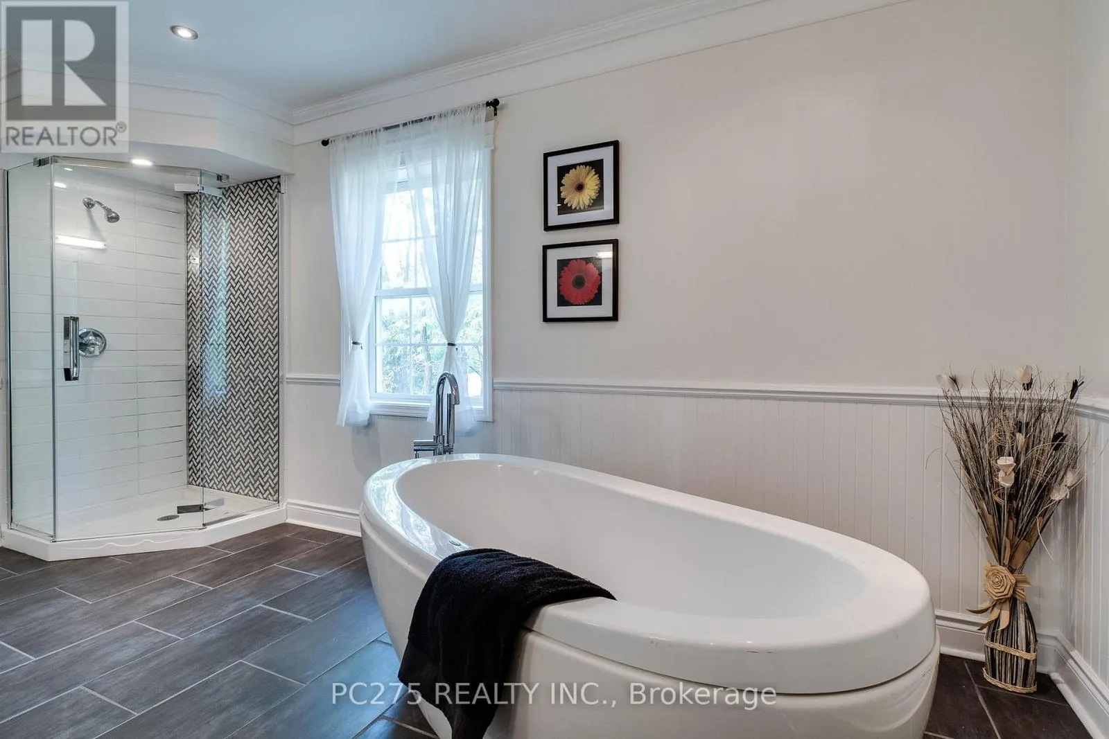 23 MACTAVESH CRESCENT