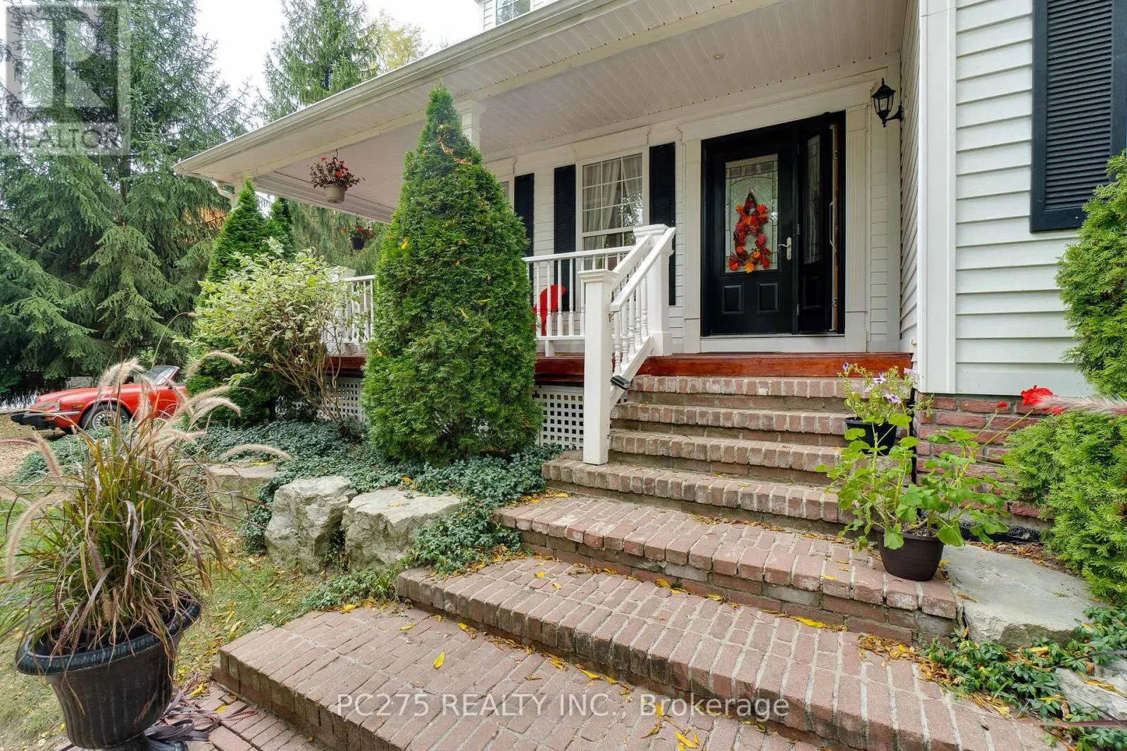 23 MACTAVESH CRESCENT