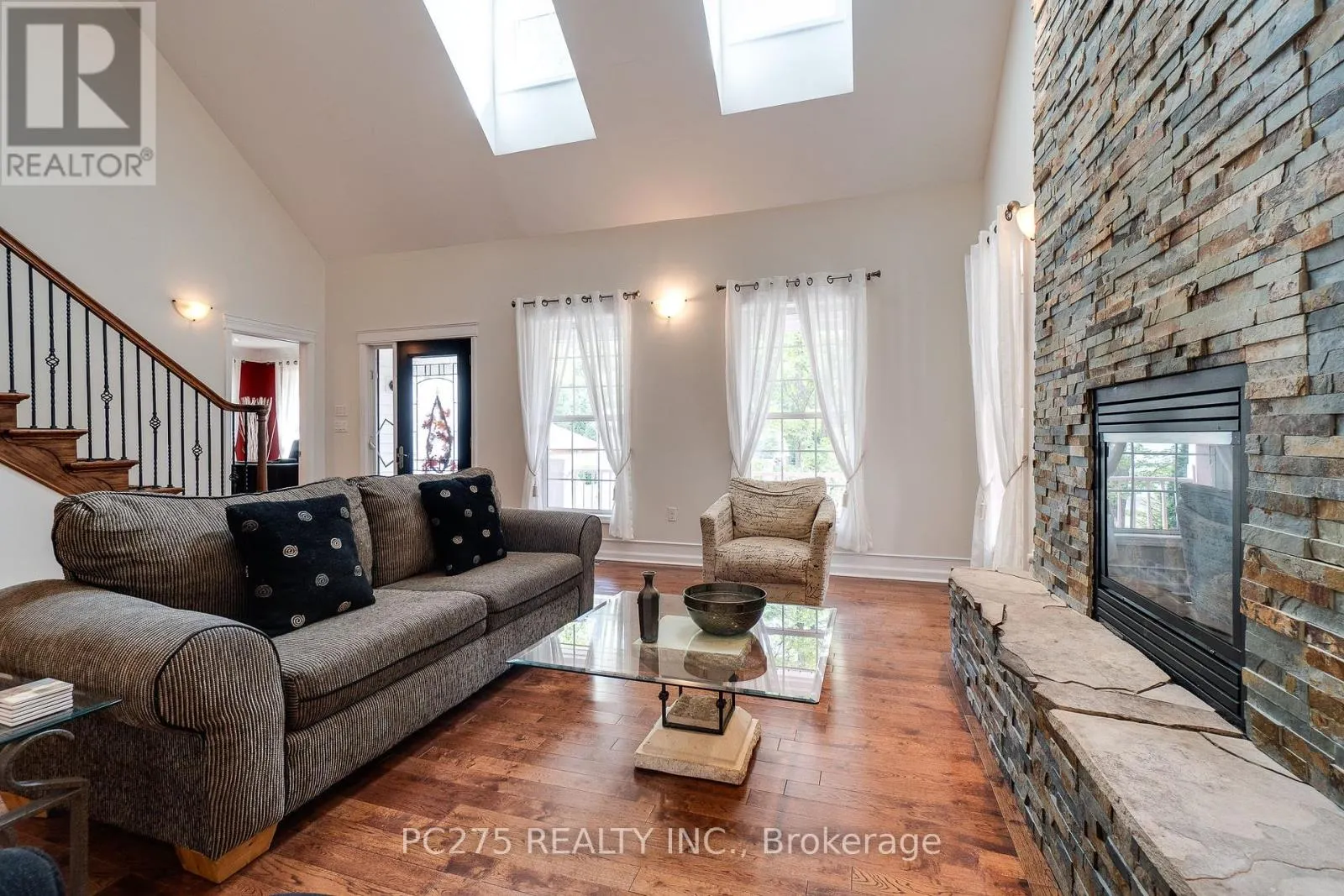 23 MACTAVESH CRESCENT