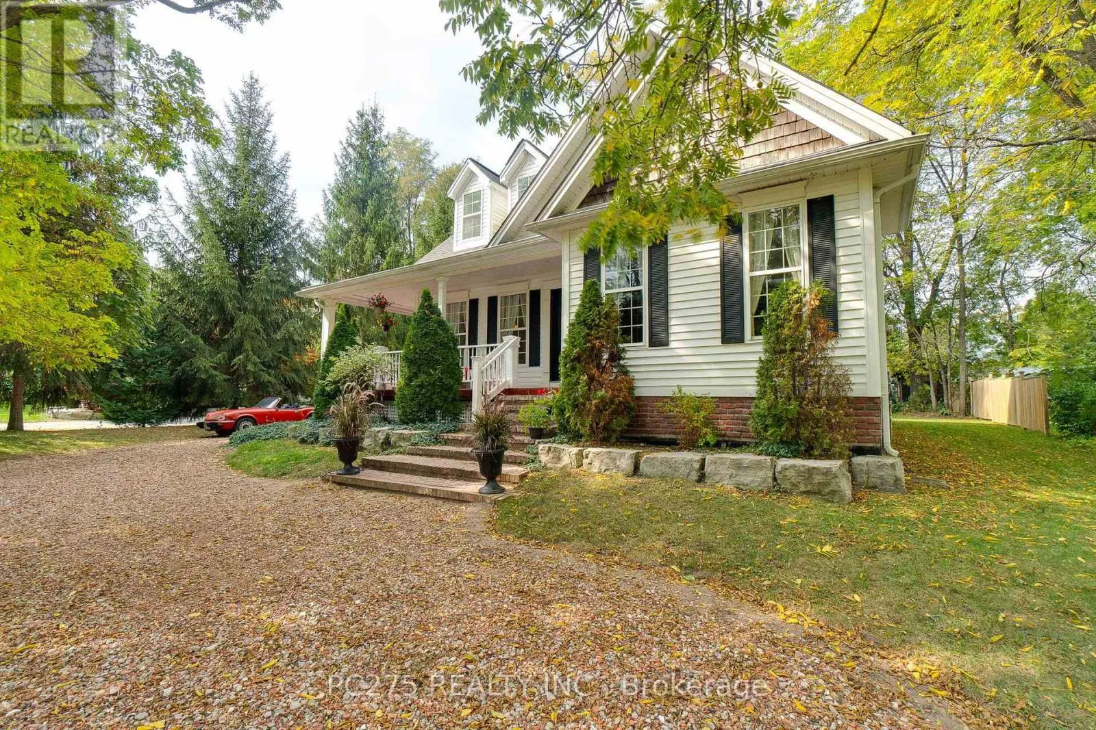 23 MACTAVESH CRESCENT