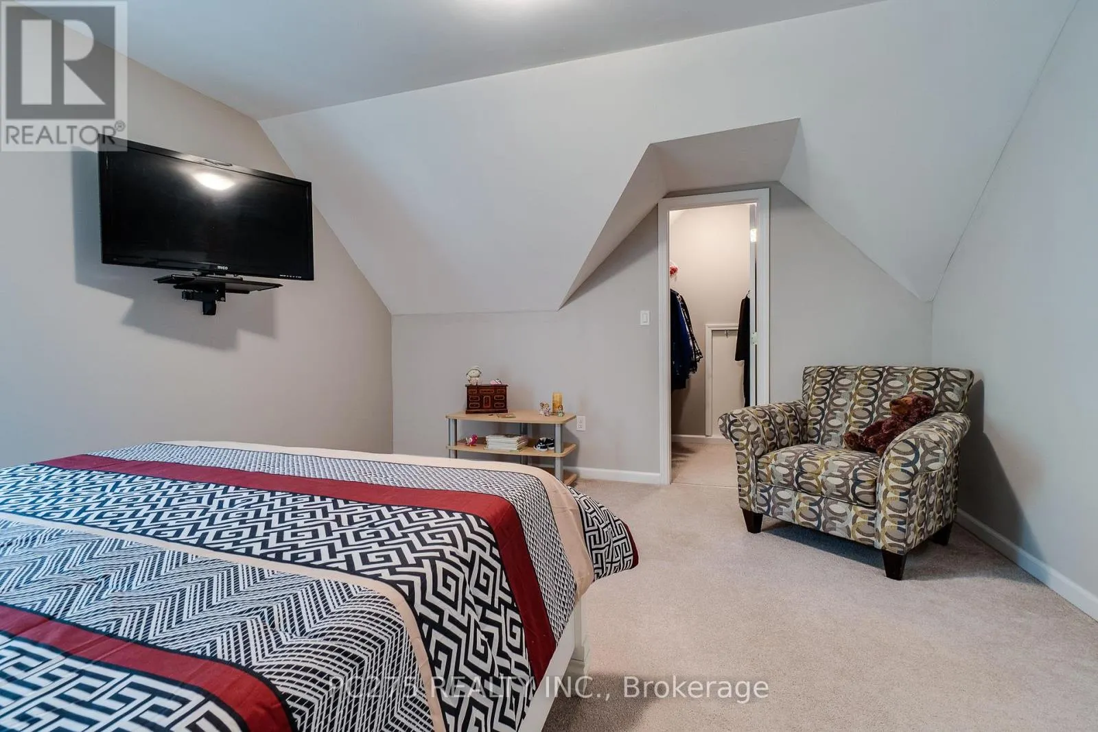 23 MACTAVESH CRESCENT
