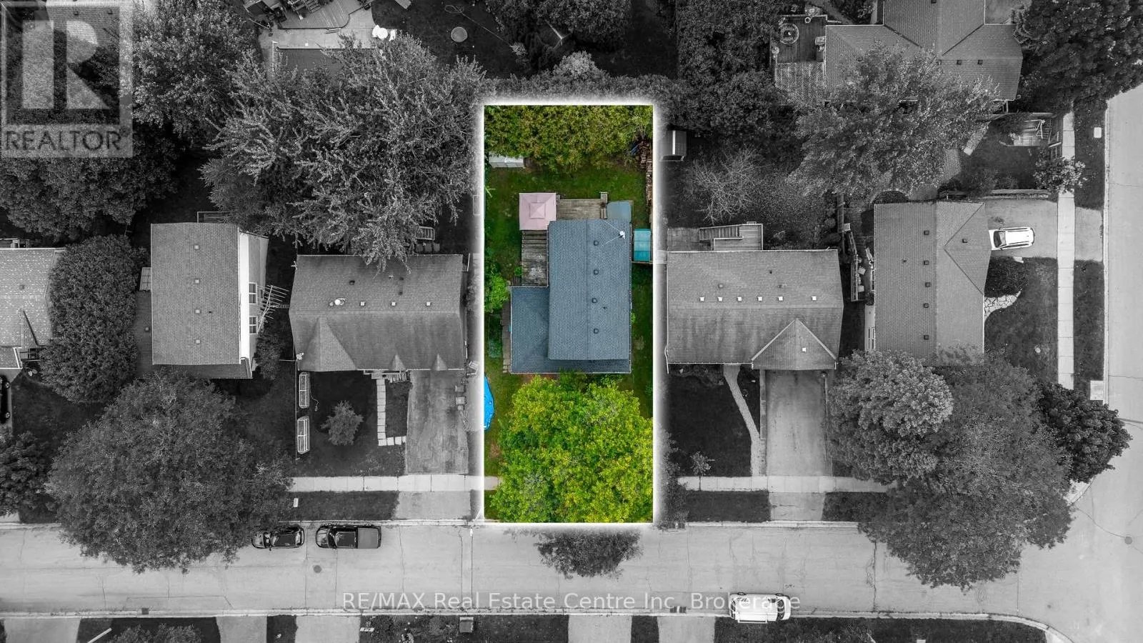 34 WOODRIDGE DRIVE