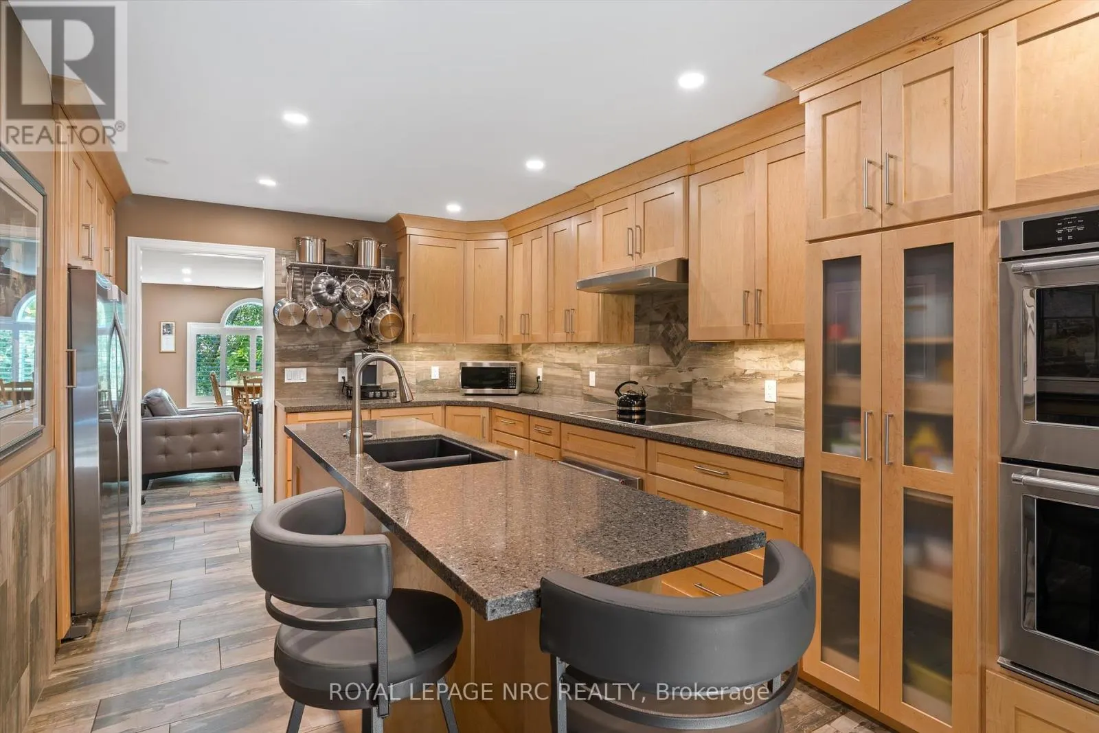 52 THOROLD AVENUE