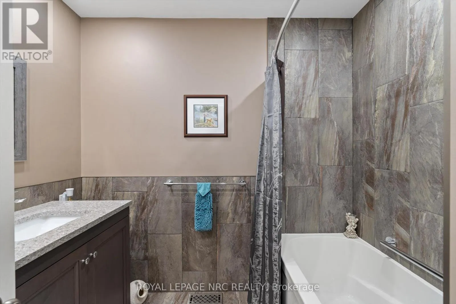 52 THOROLD AVENUE