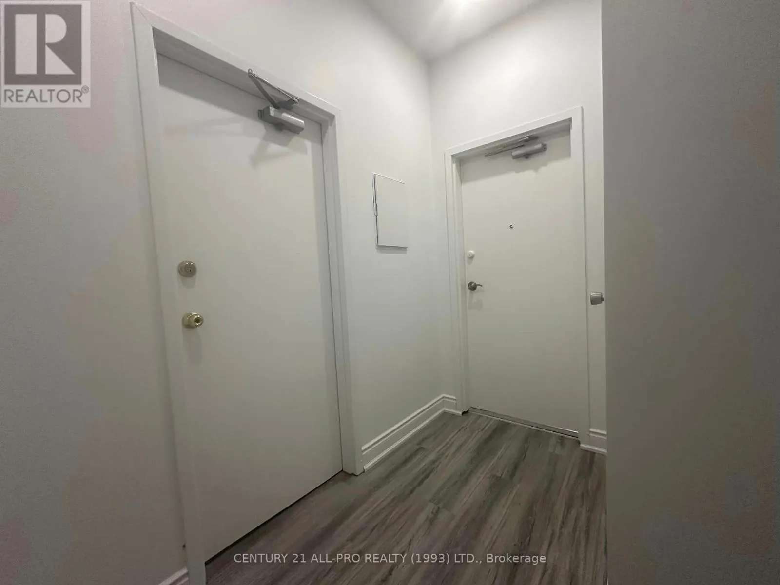 UNIT 3 - 82 KING STREET W, #Unit 3