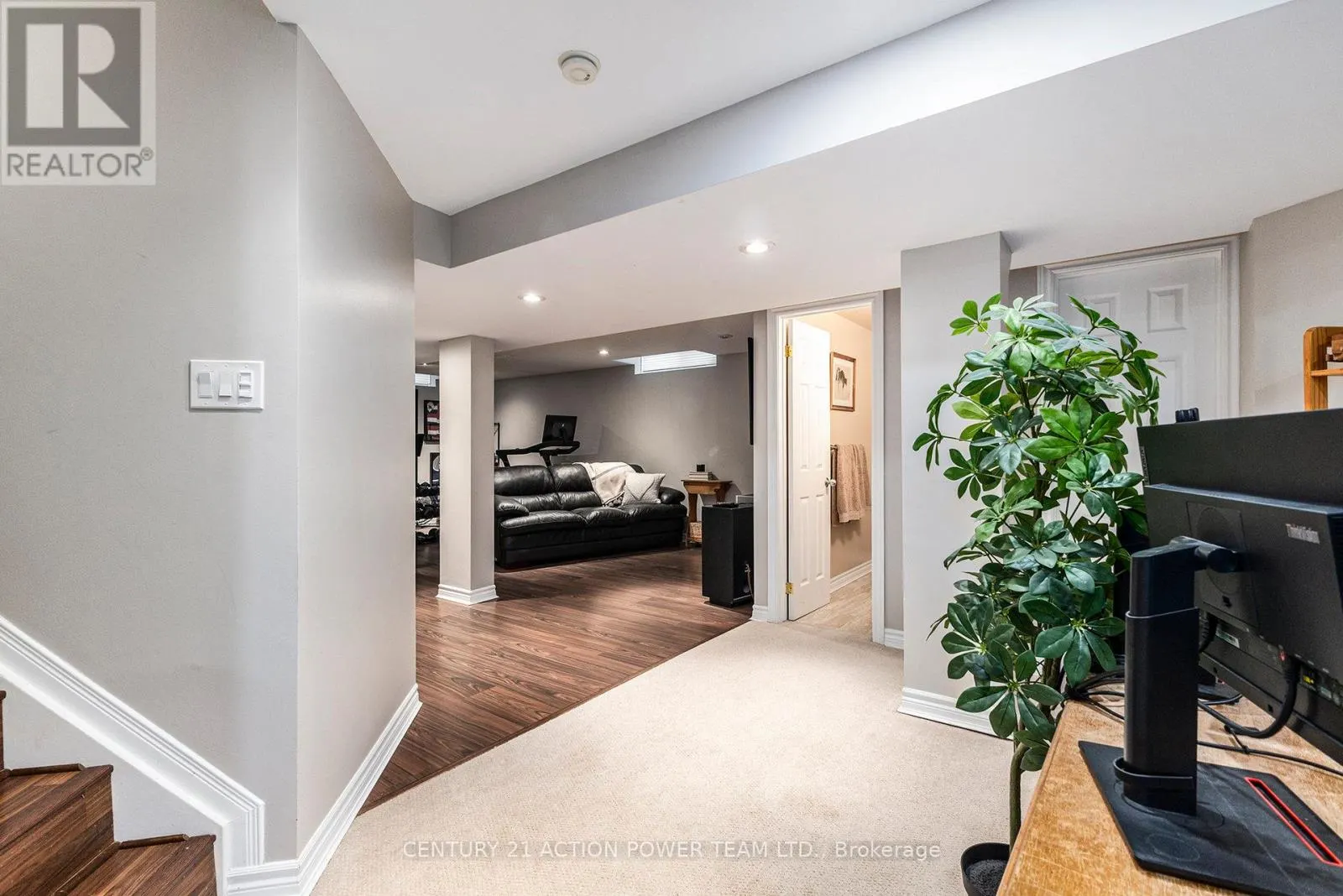 1017 SHEENBORO CRESCENT