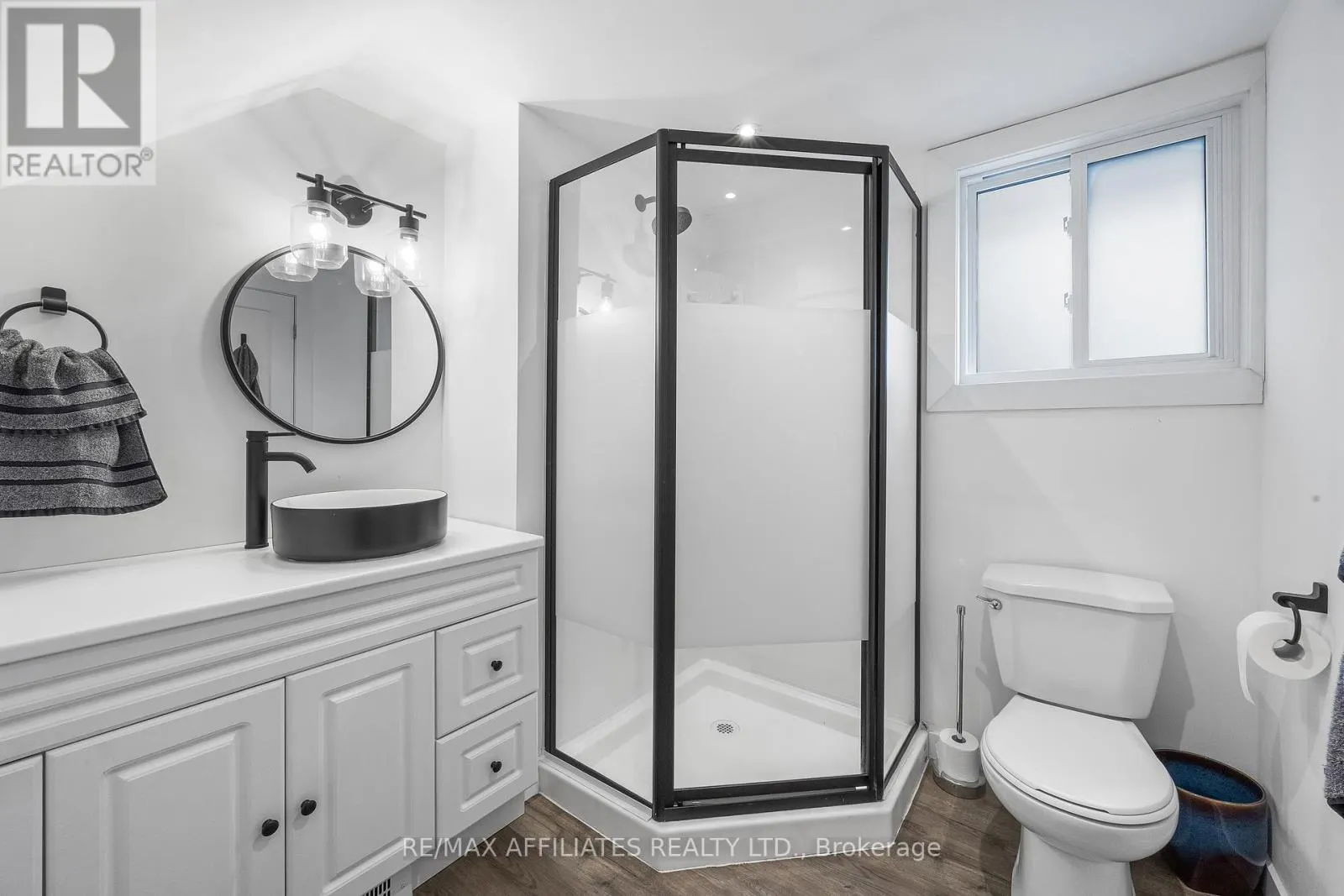 45 DRUMMOND STREET W