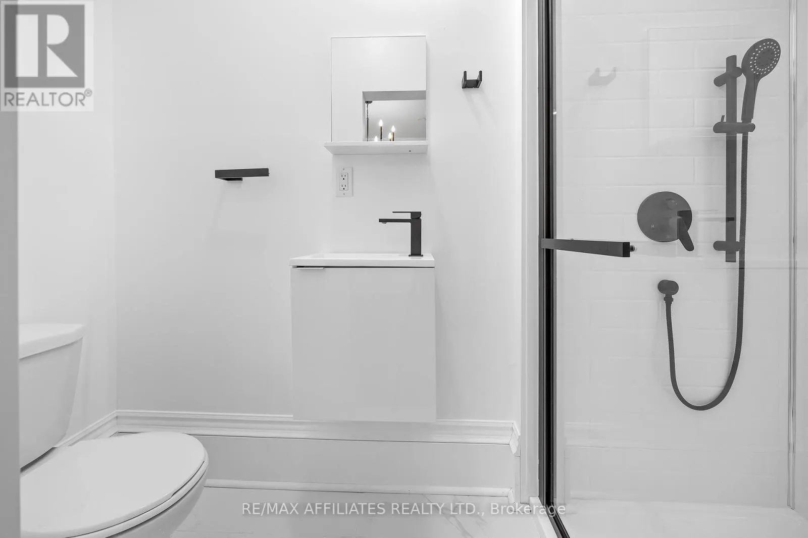 45 DRUMMOND STREET W