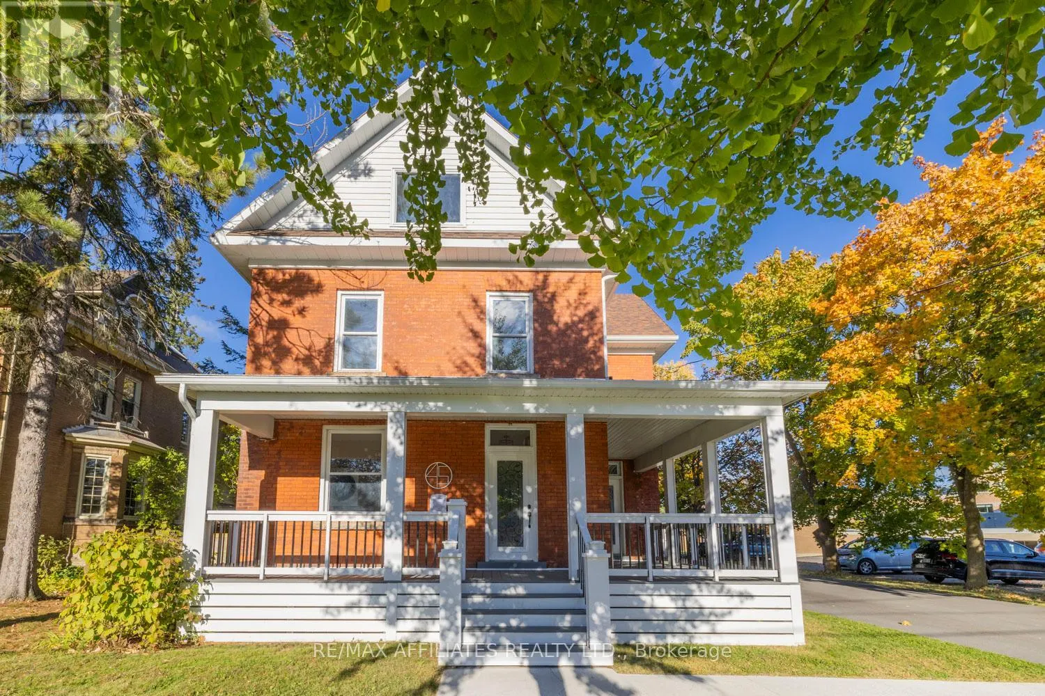 45 DRUMMOND STREET W