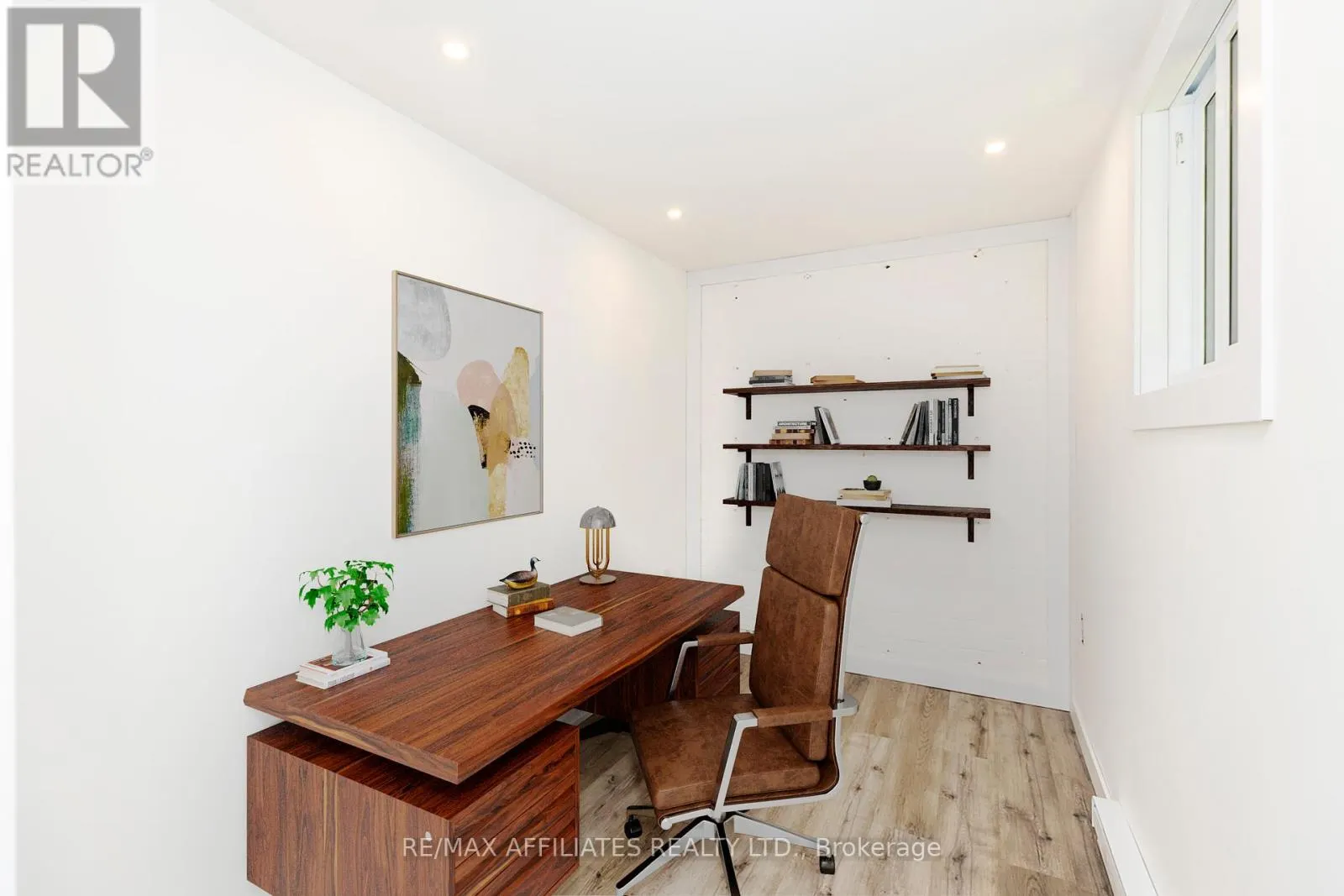 45 DRUMMOND STREET W