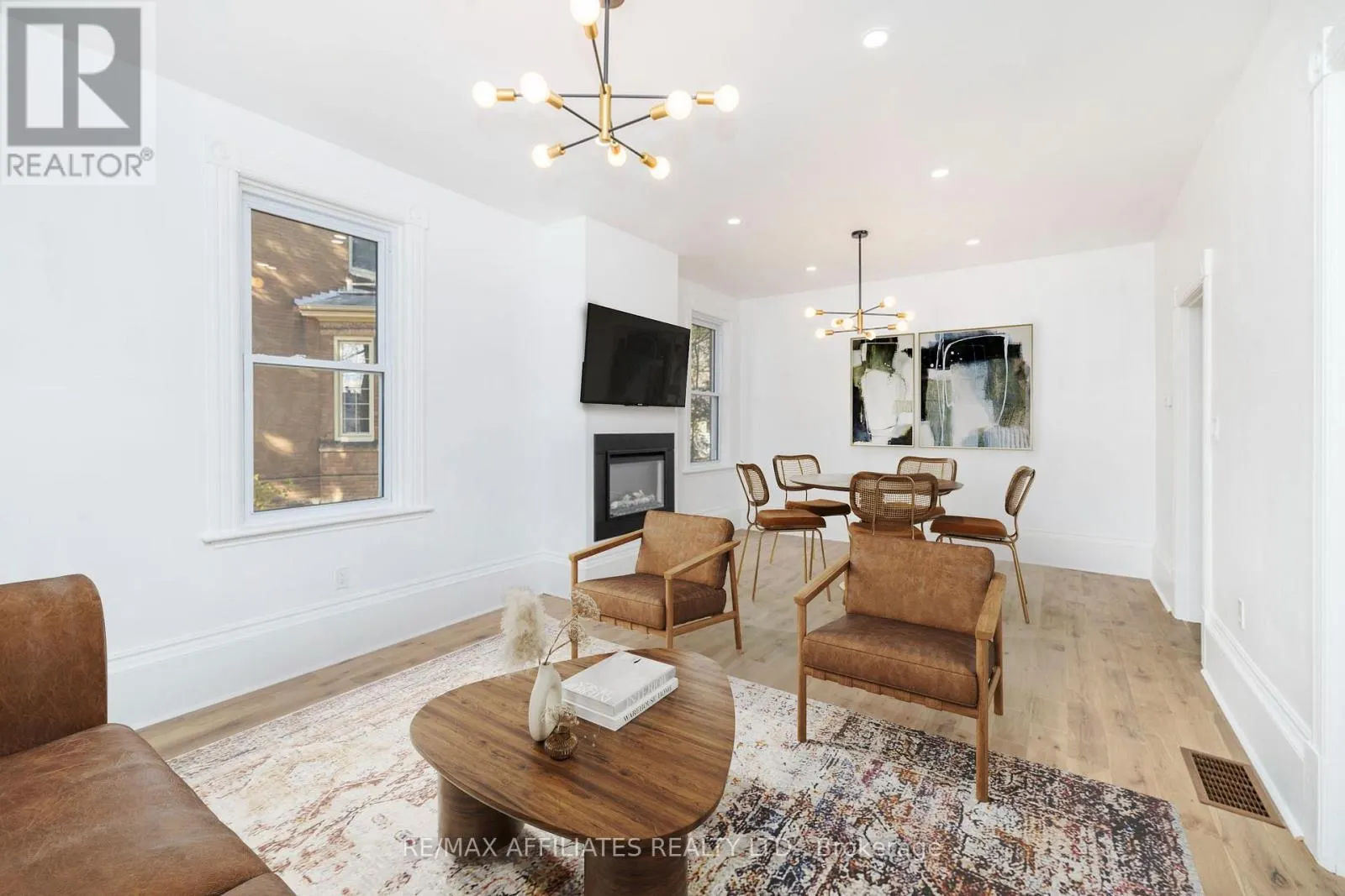 45 DRUMMOND STREET W