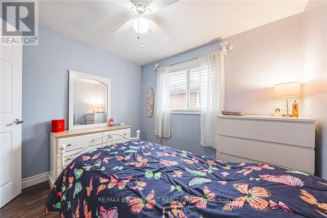 477 QUEEN VICTORIA DRIVE