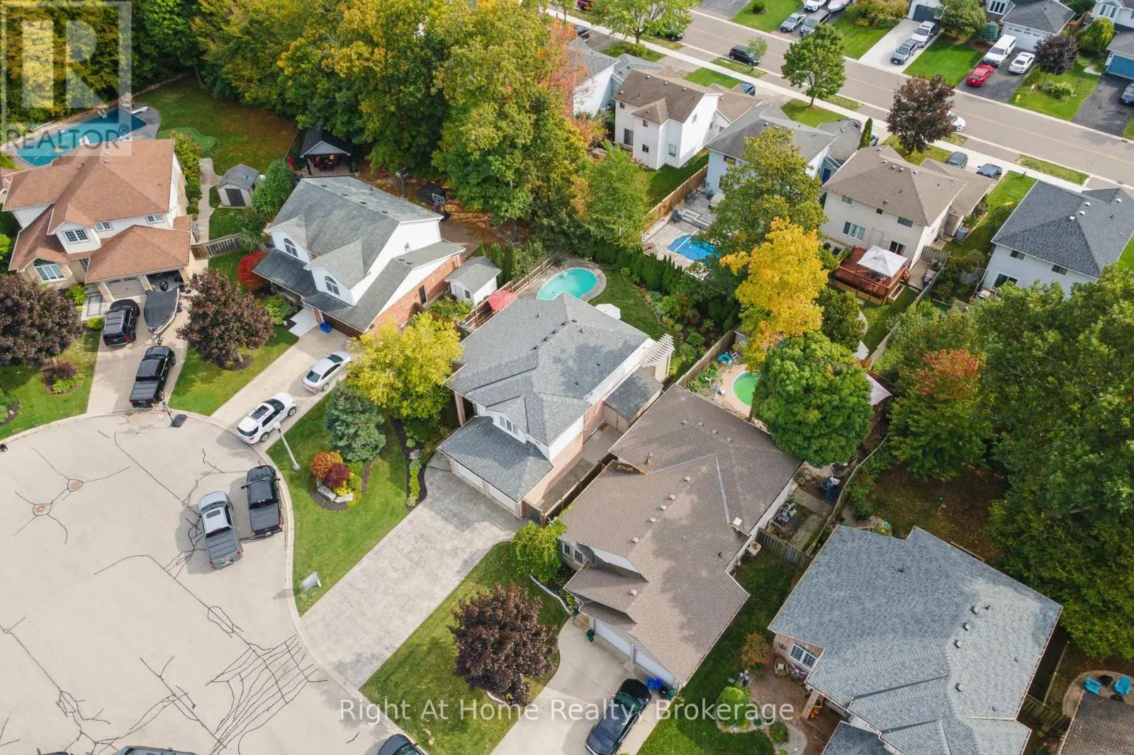 20 SCOTTSWOOD LANE