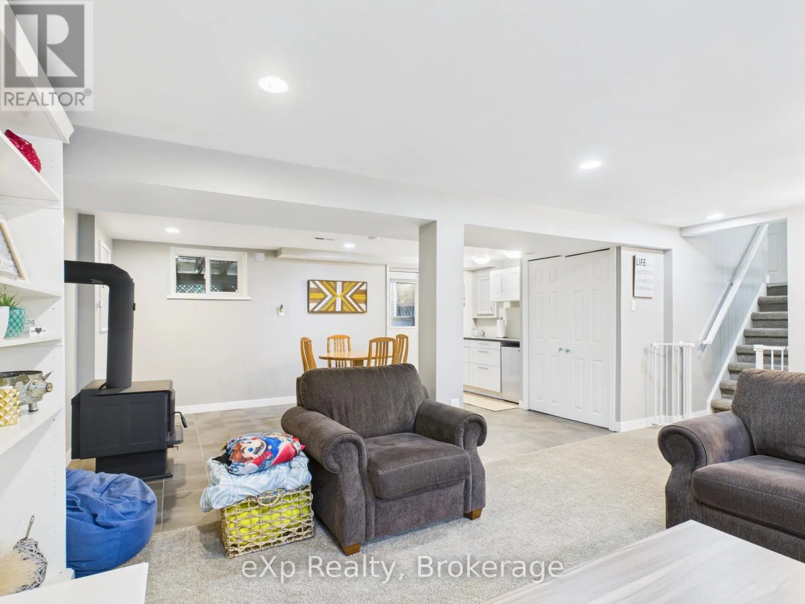 470 WILLIAMSBURG STREET