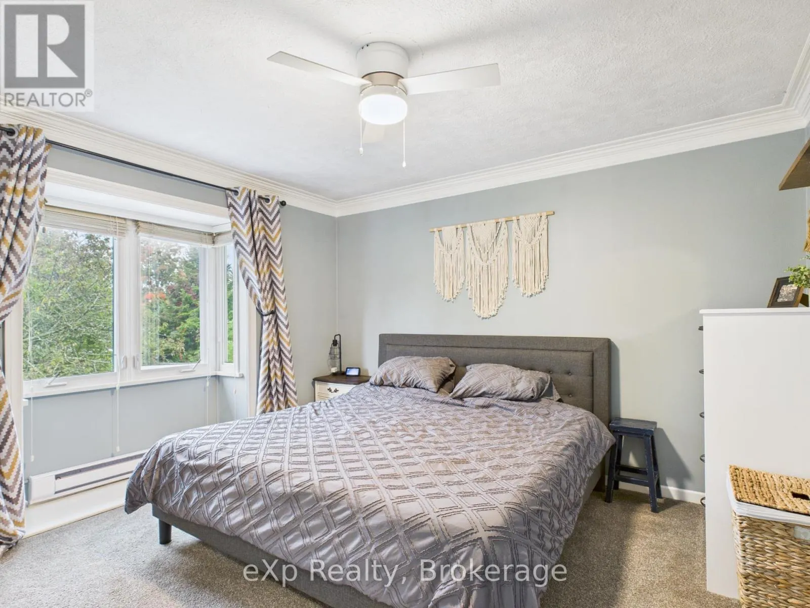 470 WILLIAMSBURG STREET