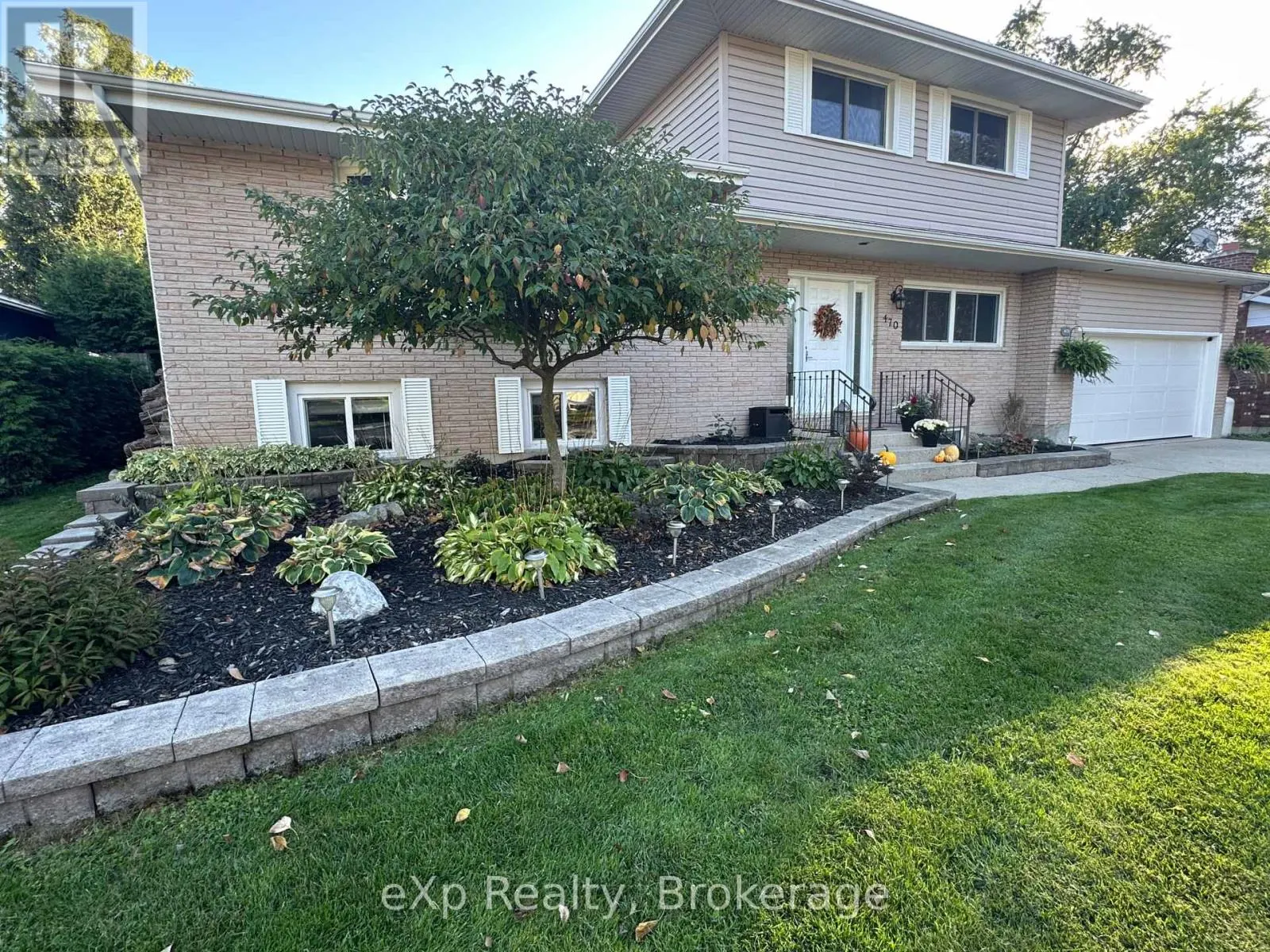 470 WILLIAMSBURG STREET