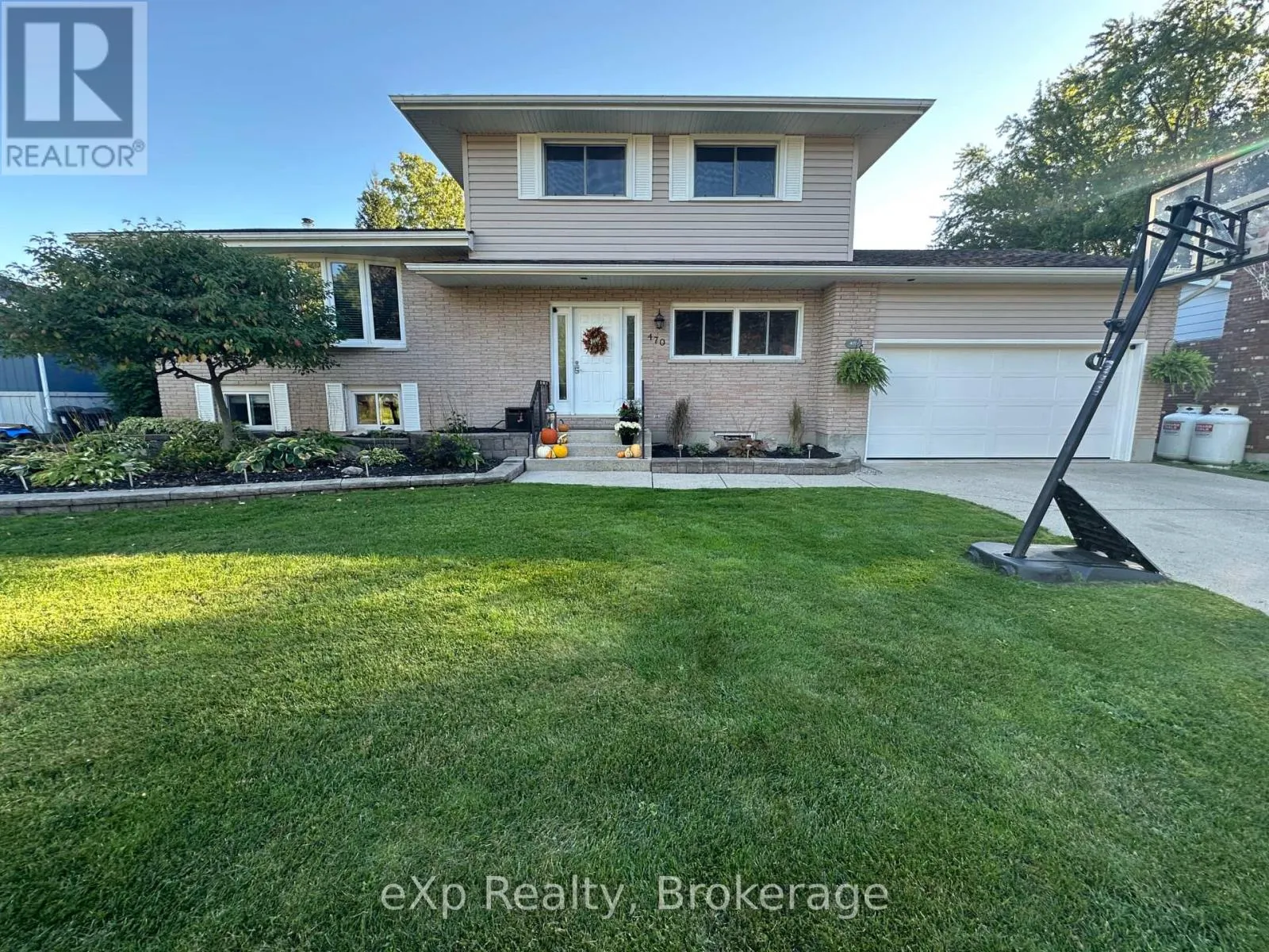 470 WILLIAMSBURG STREET