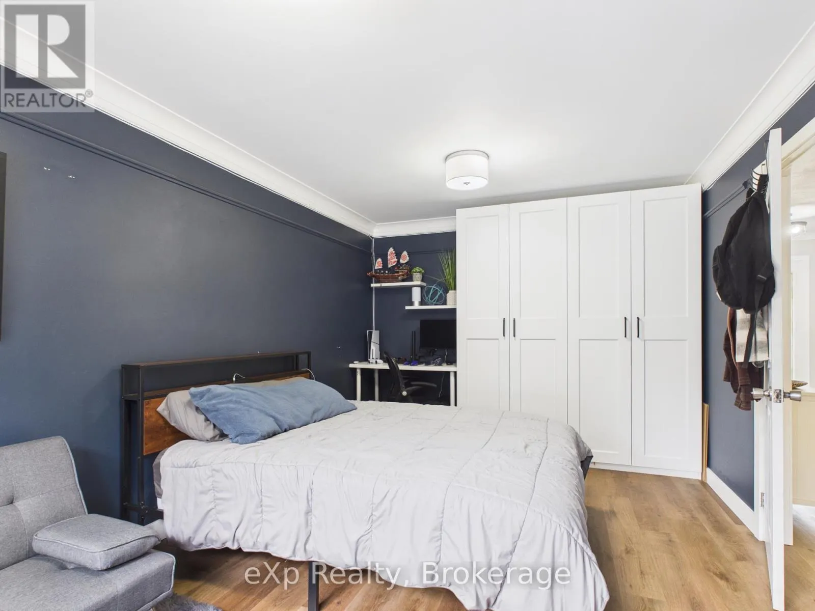 470 WILLIAMSBURG STREET