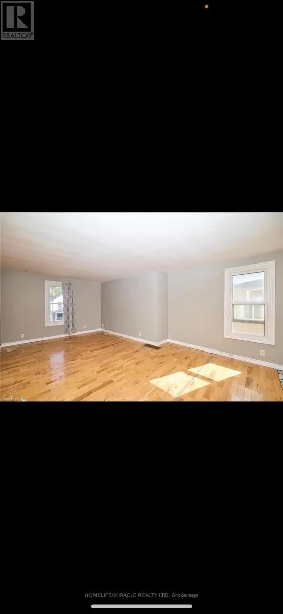 UPPER - 4679 SECOND AVENUE