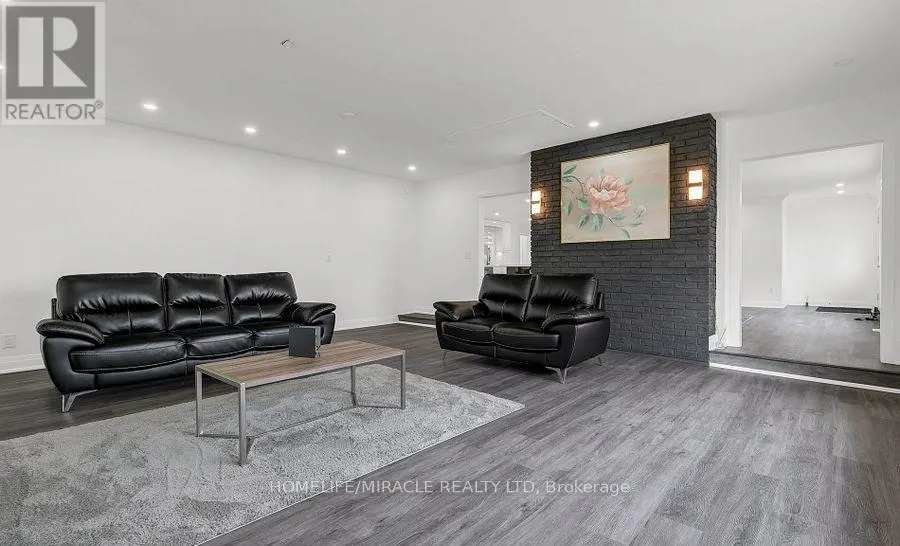 3035 NIAGARA PARKWAY