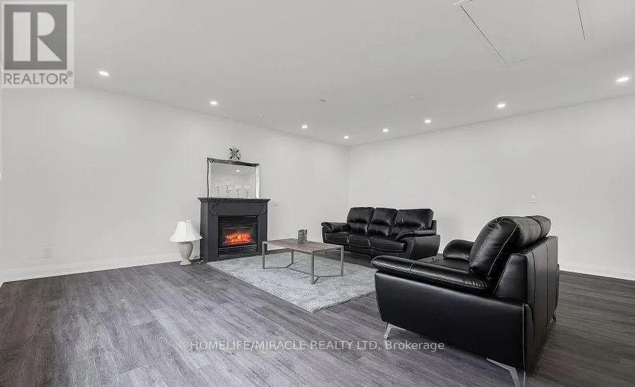 3035 NIAGARA PARKWAY