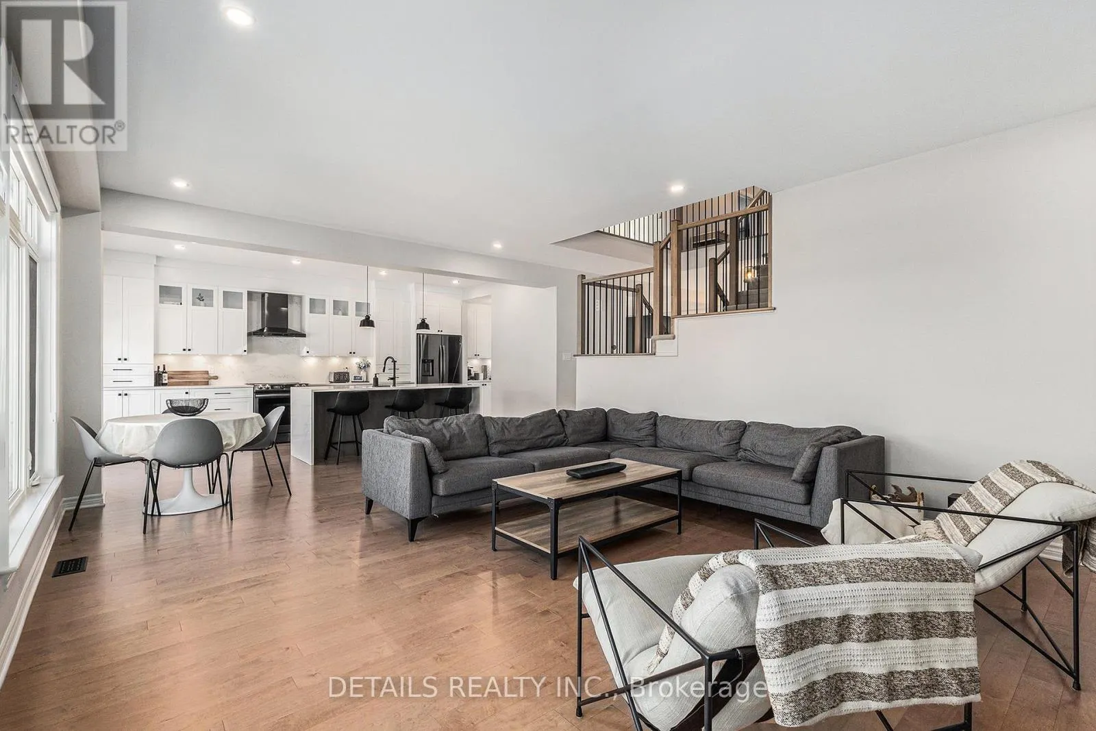 480 FAMILLE LAPORTE AVENUE S