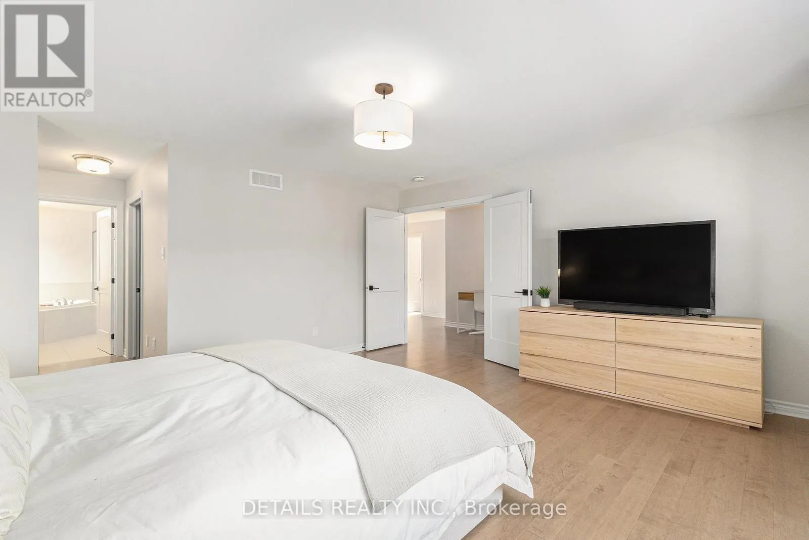 480 FAMILLE LAPORTE AVENUE S