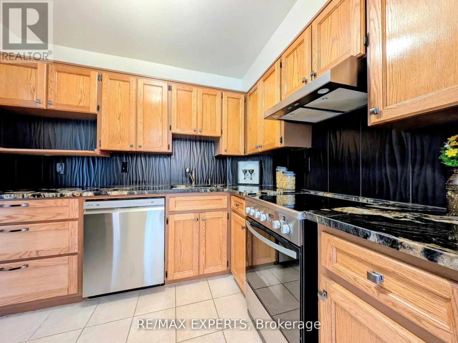 410 - 8591 RIVERSIDE DRIVE E
