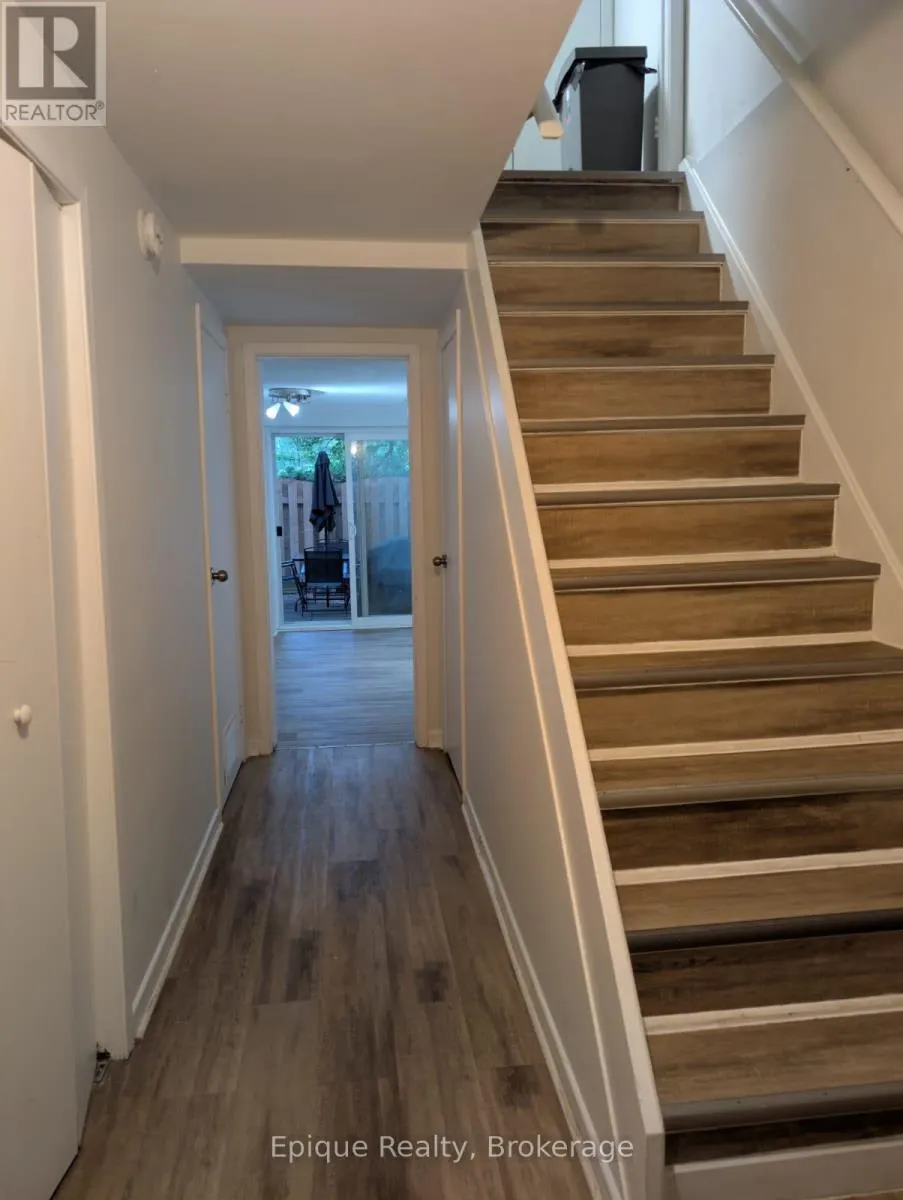 9 - 30 GREEN VALLEY DRIVE
