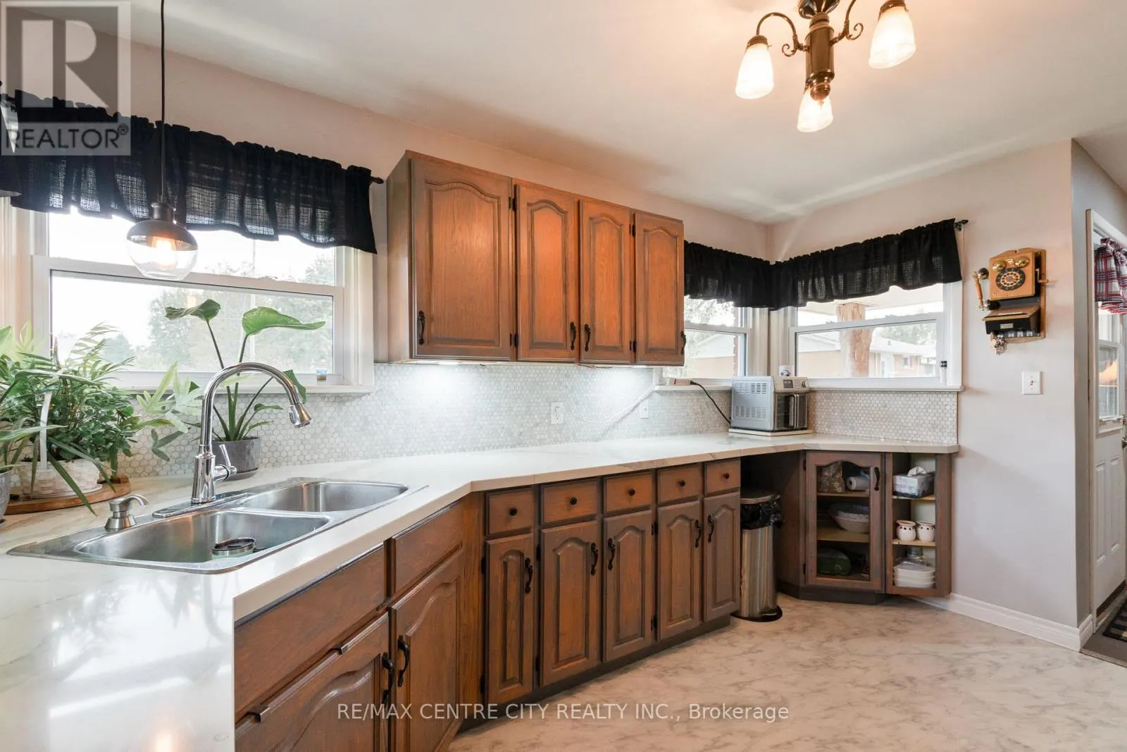 168 FAIRVIEW AVENUE