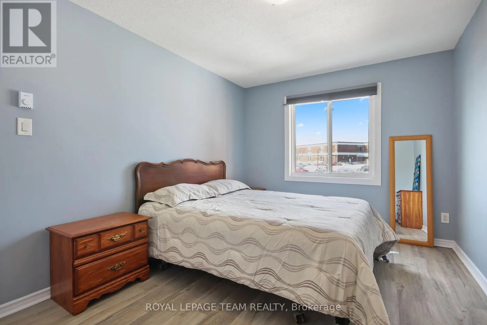 201B - 2041 ARROWSMITH DRIVE