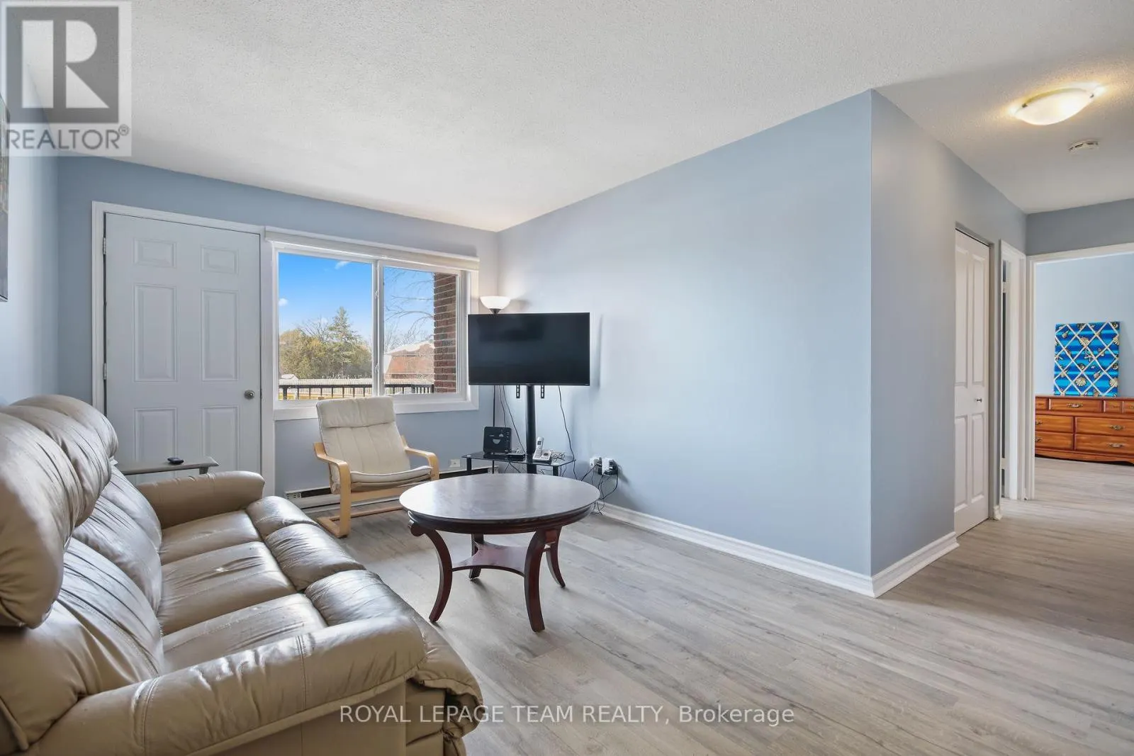 201B - 2041 ARROWSMITH DRIVE