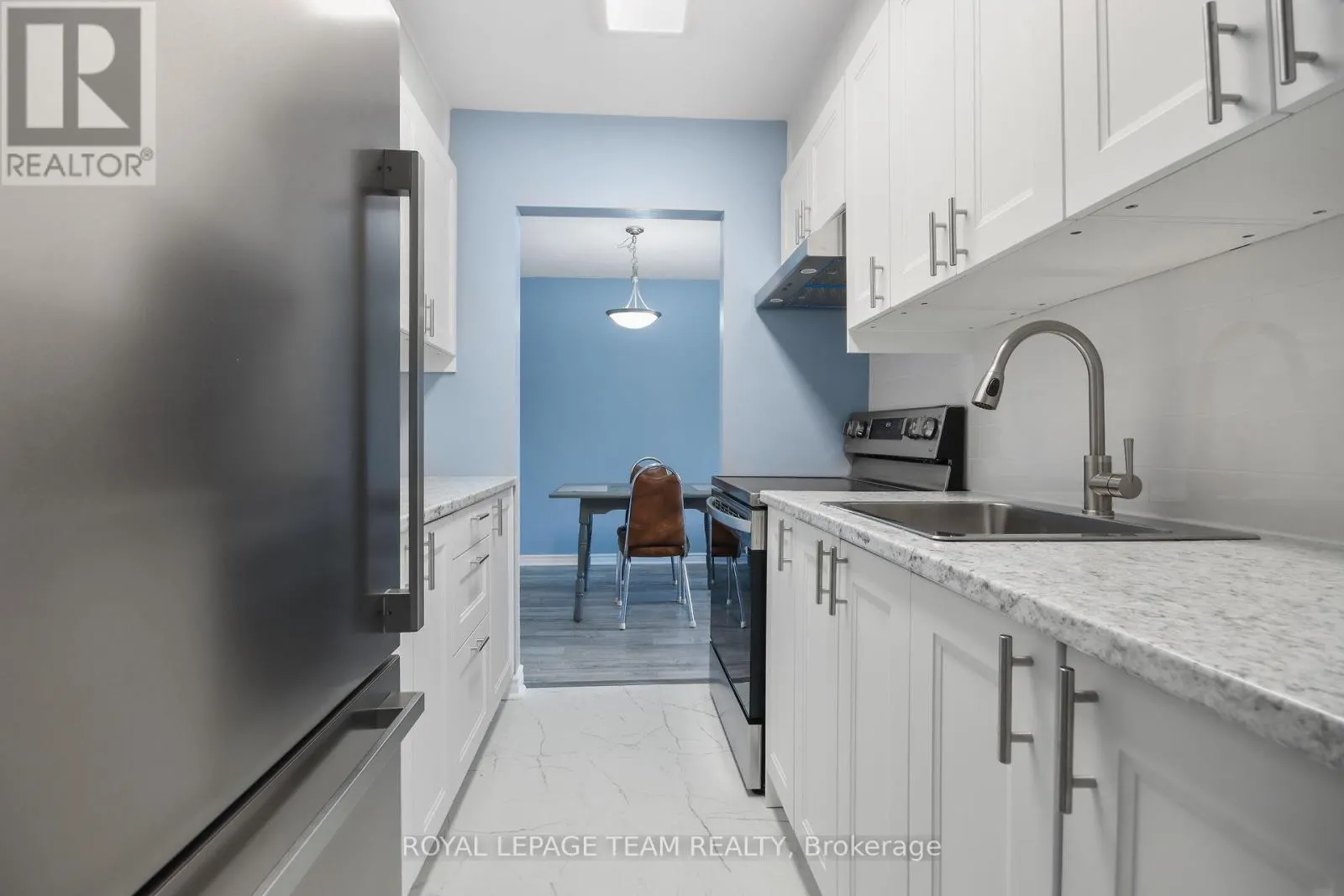 201B - 2041 ARROWSMITH DRIVE