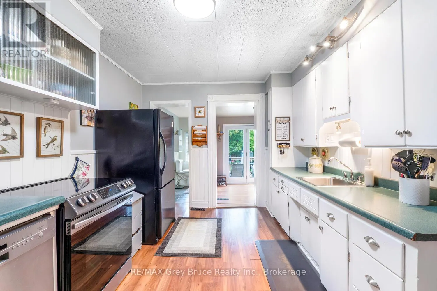 478 13TH STREET W