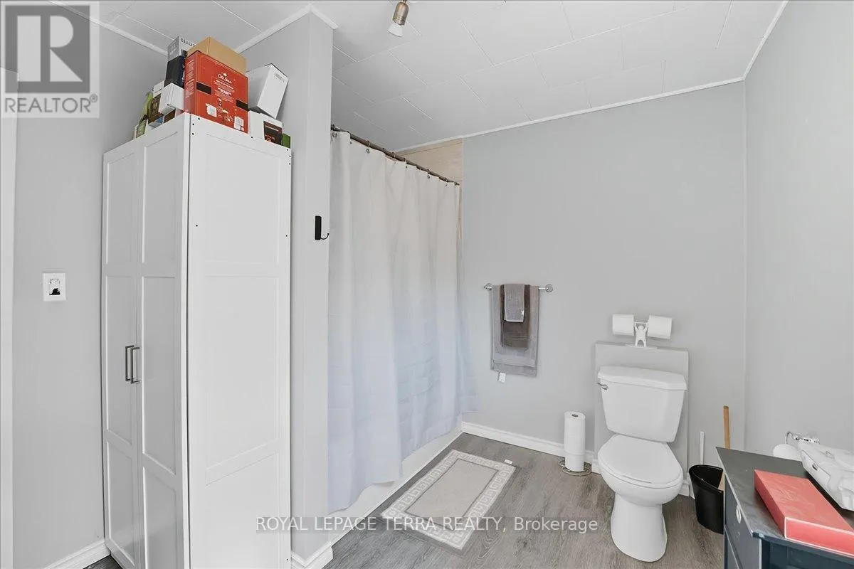13029 LUNDYS LANE