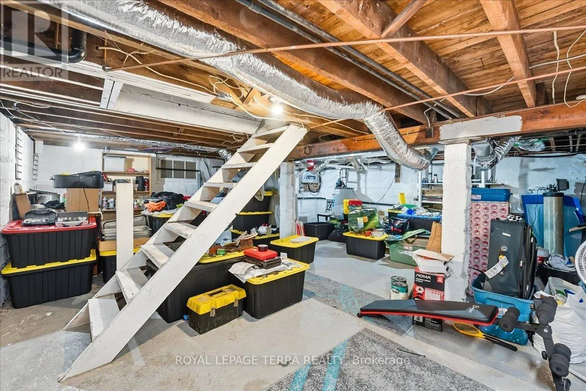 13029 LUNDYS LANE