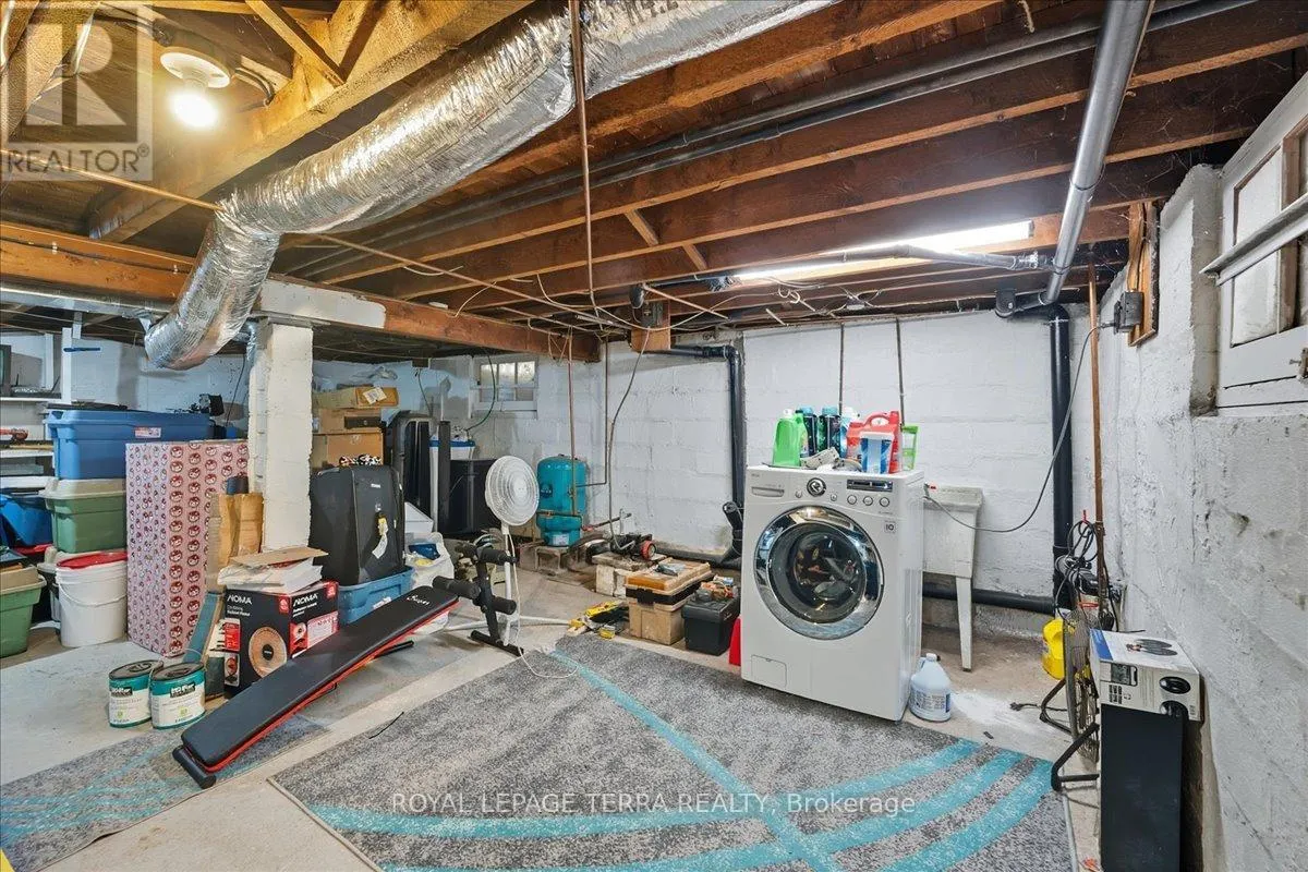 13029 LUNDYS LANE